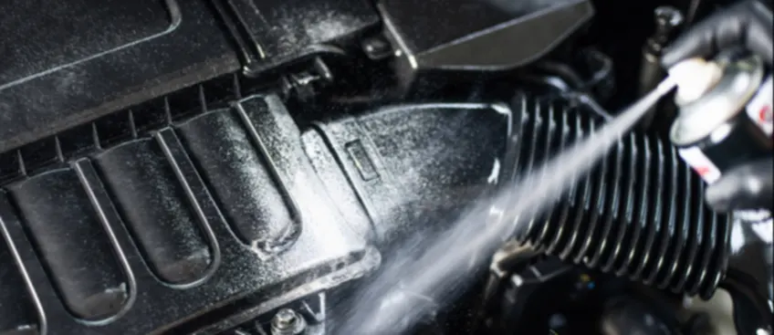 Motor temizleme spreyi motor temizlemenin